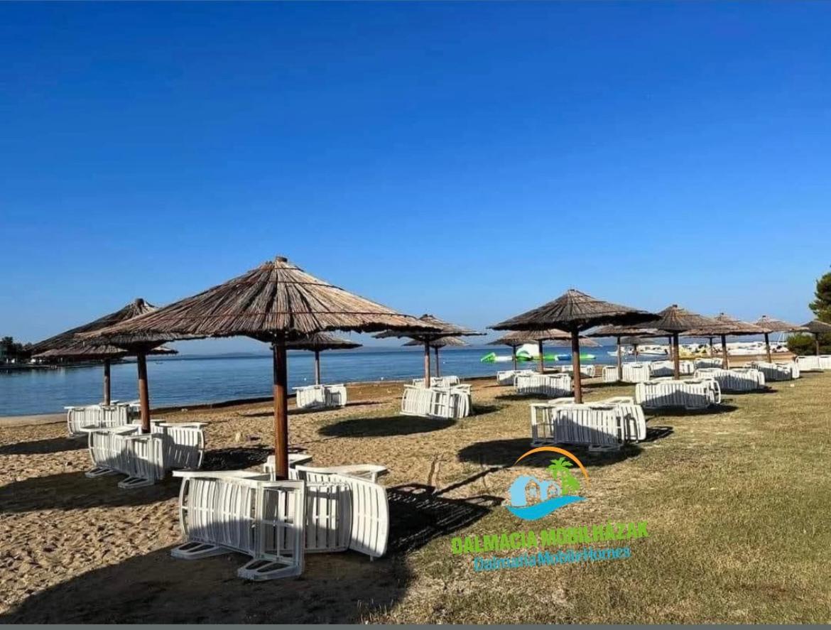 Dalmacia Mobile Homes And Caravans At The Beach Privlaka  Εξωτερικό φωτογραφία